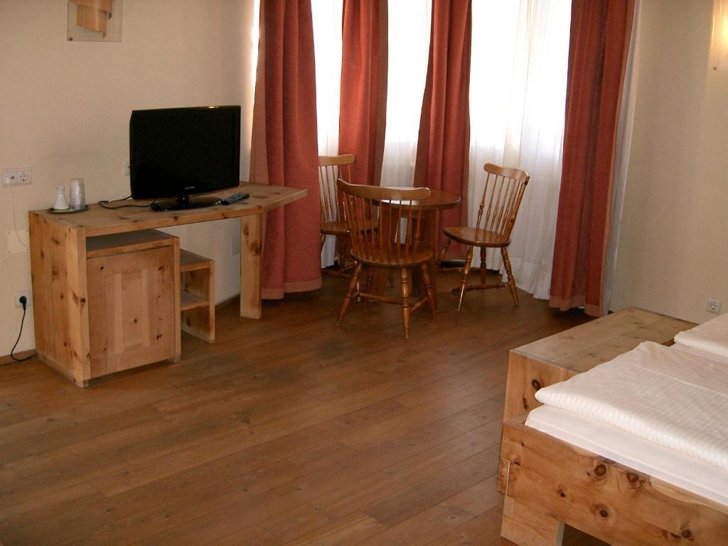 Hotel Tyrol-Alpenhof Seefeld in Tirol Rom bilde